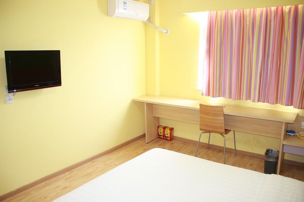 7Days Inn Haikou Hong Kong City 외부 사진